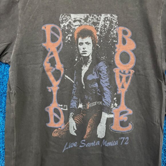 David Bowie Live 1972 Rock Graphic T-Shirt Size Medium - Picture 2 of 4